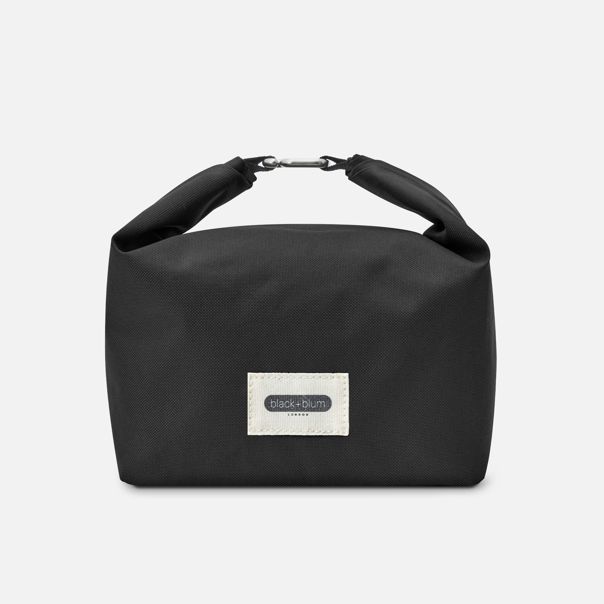 black-blum-new-lunch-bag-black_c2551d3d-8c02-415c-b51b-a8a548867c4d کیف غذای عایقدار | Insulated Lunch Bag 6.7L - Black - Image 1