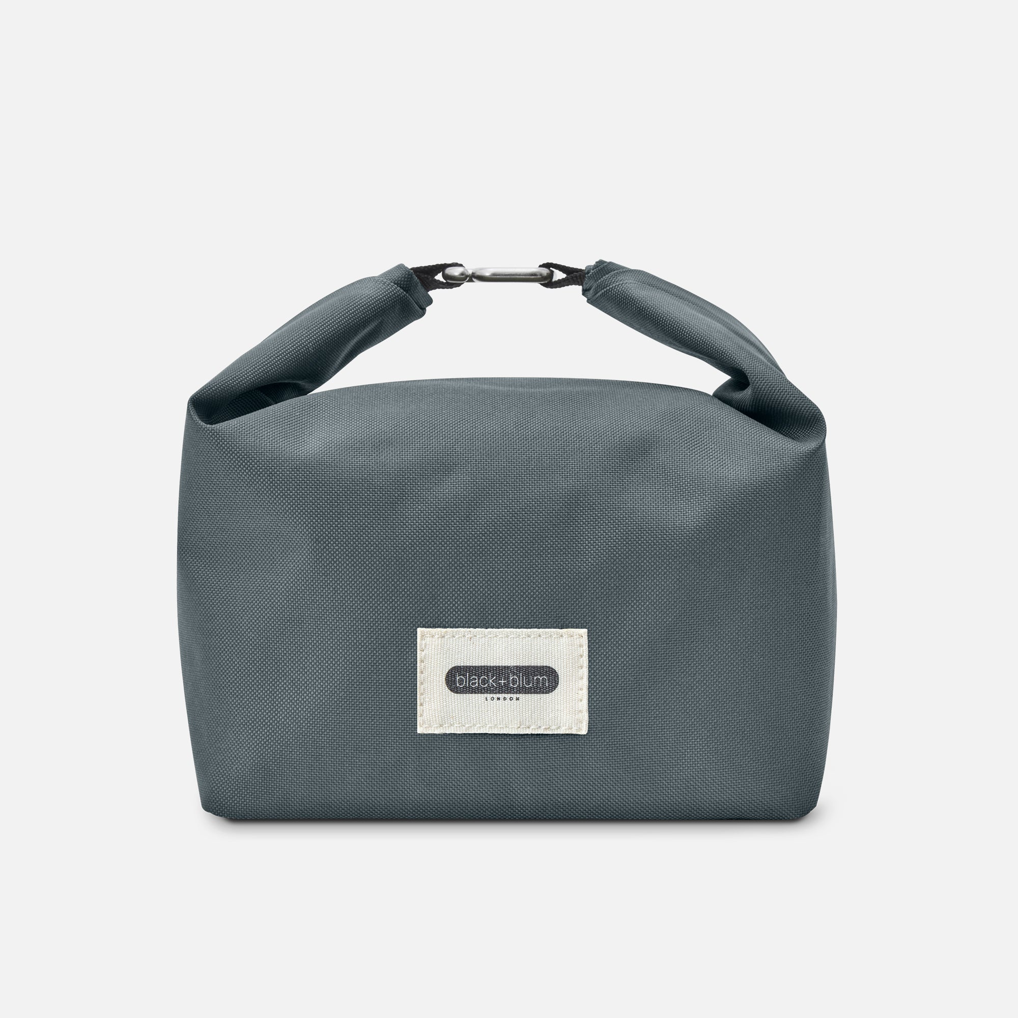 black-blum-new-lunch-bag-slate_bfcea116-9bb8-4f06-b238-c1ac209073b6 کیف غذای عایقدار | Insulated Lunch Bag 6.7L - Slate - Image 1